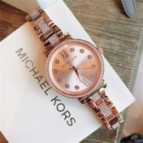 beza michael kors original dan tiruan|Michael Kors original.